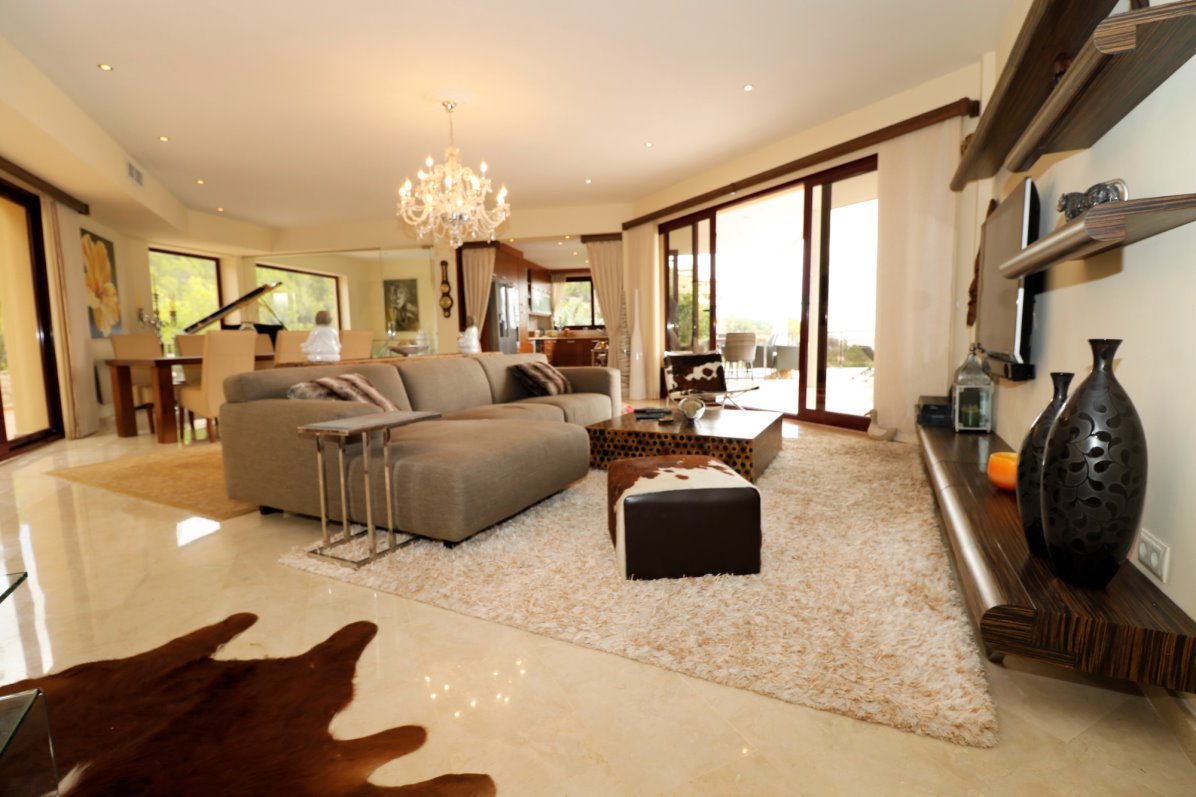 Spacious luxury Villa with sea views in Altea