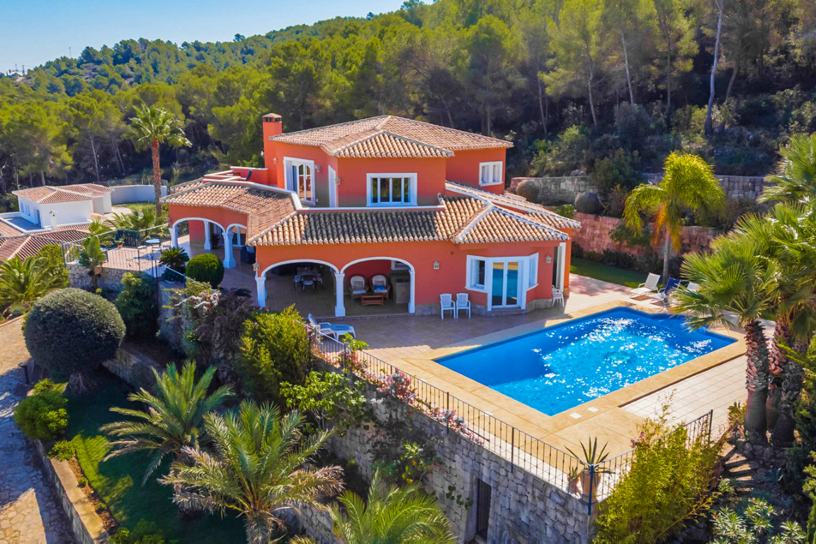 Mediterranean style villa with mountain and sea view in Javea
