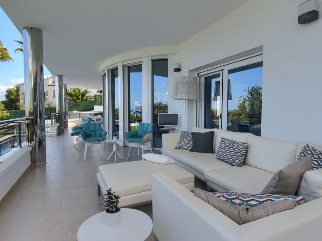 Modern villa with sea views for sale in Javea
