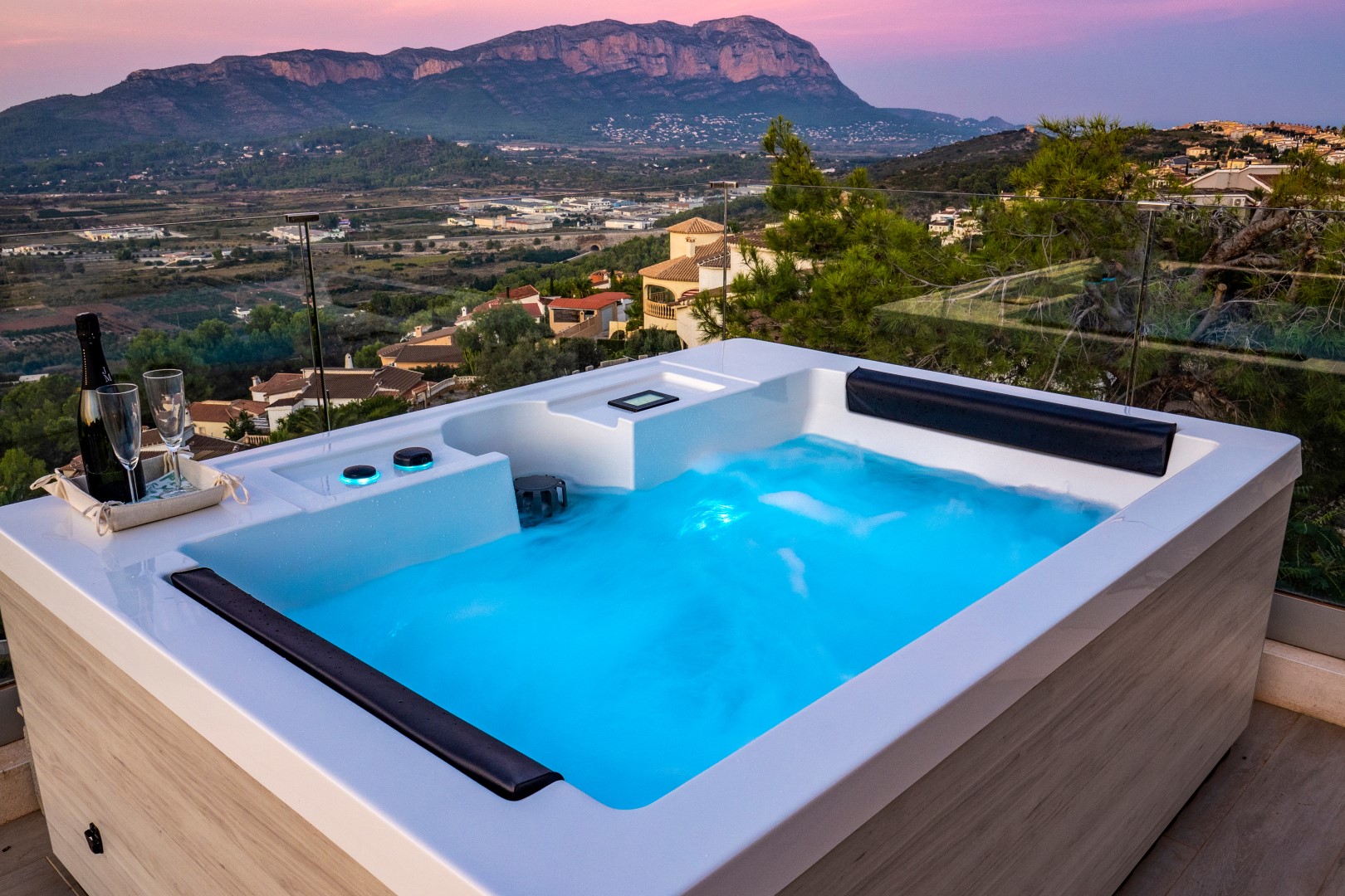 Modern finished one floor villa with sea views in Pedreguer