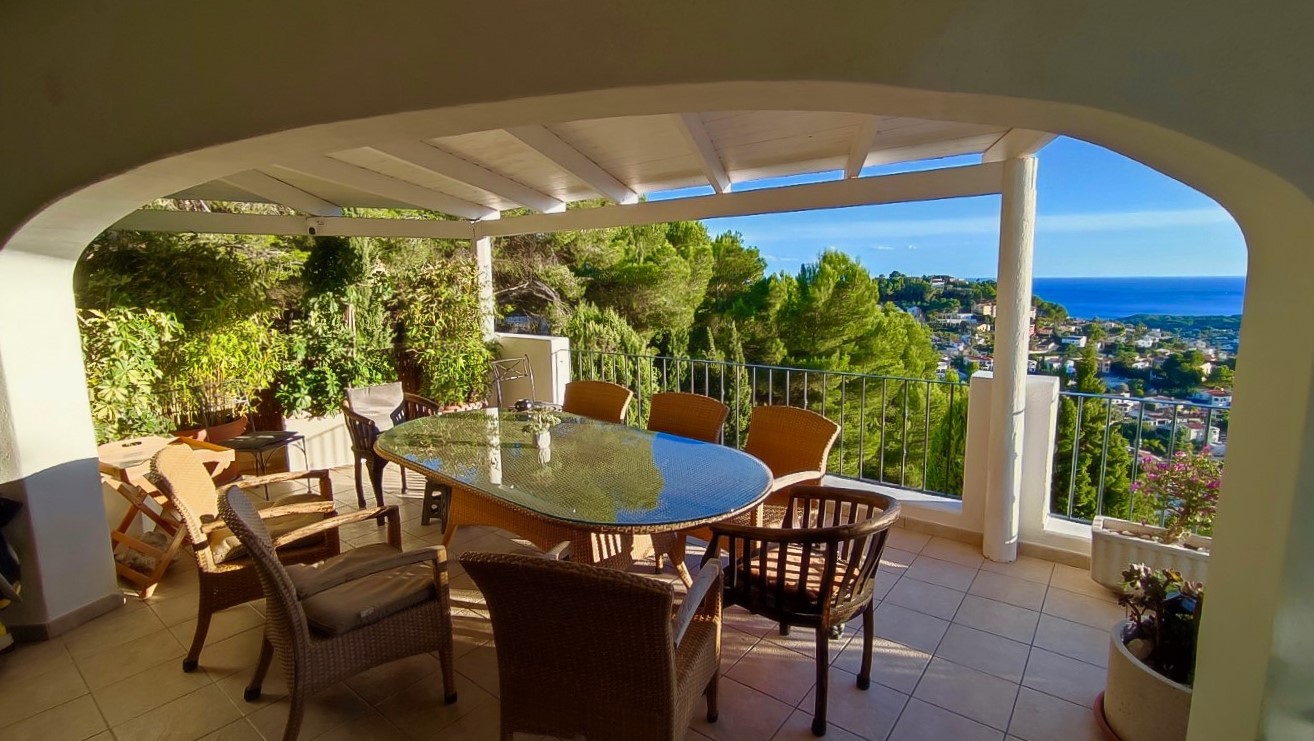 6 bed Spanish style villa with sea views in Benissa Costa