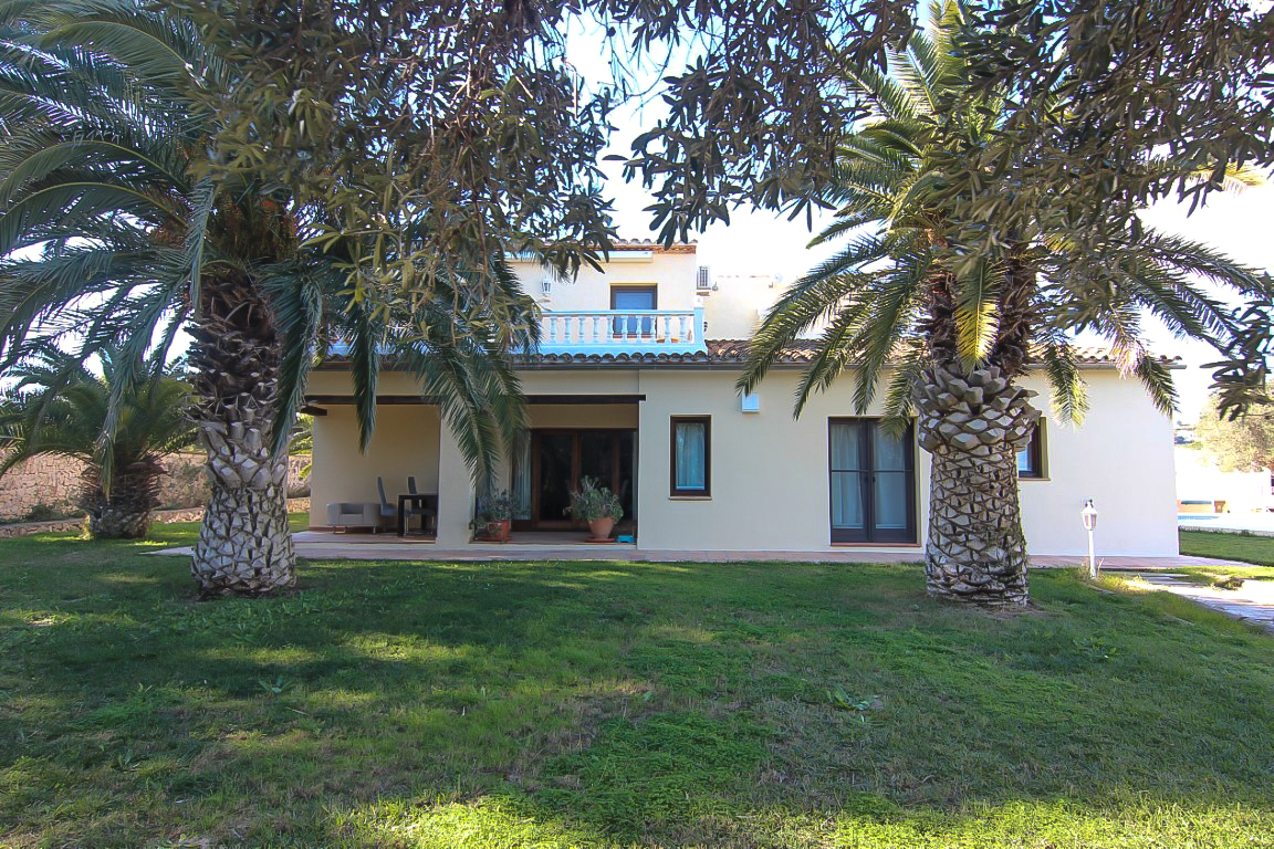 Beautiful spacious country house in Benissa