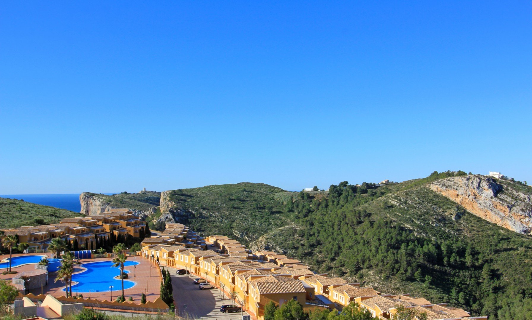 Luxury 3 bed apartments
under construction in
Benitachell