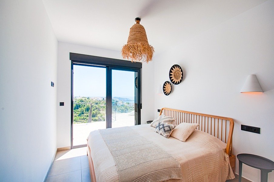 Beautiful renovated traditional style villa with sea views in Moraira