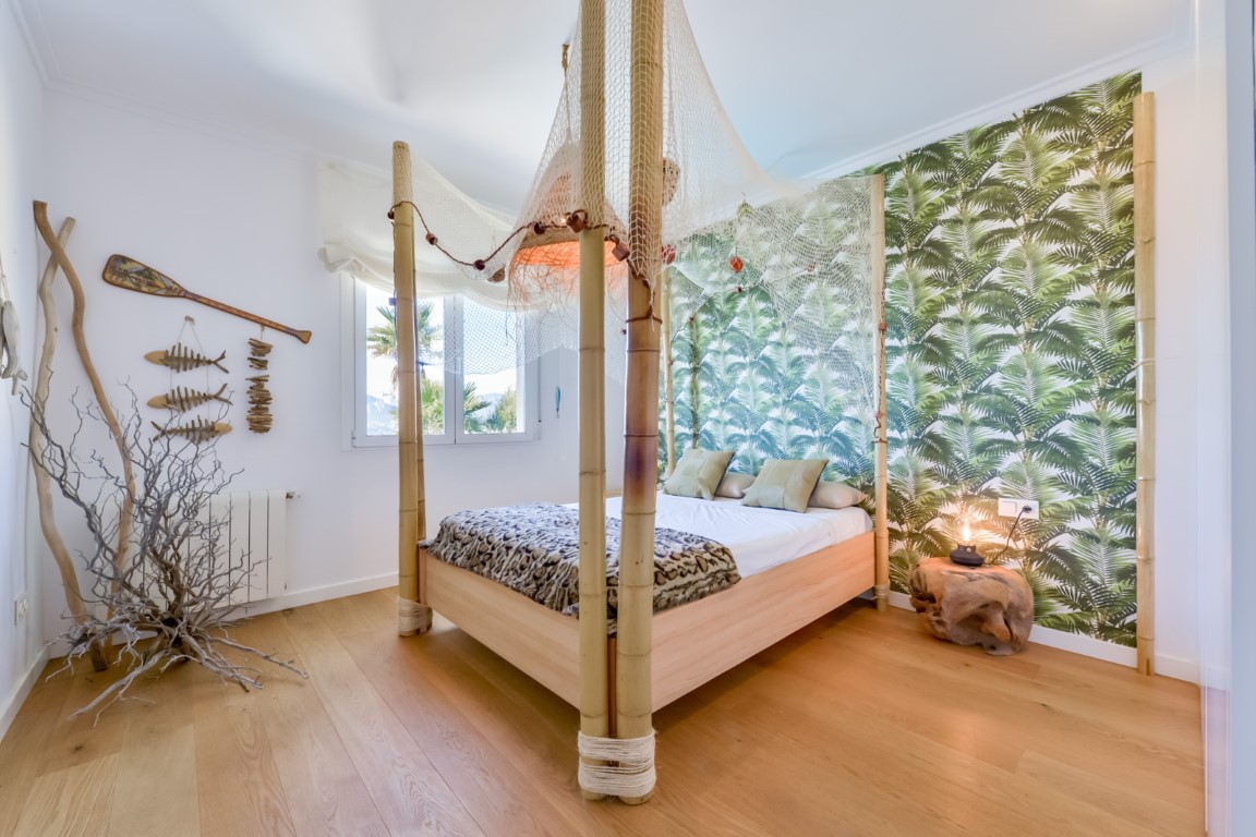 Beautiful villa with splendid panoramic sea views in Altea