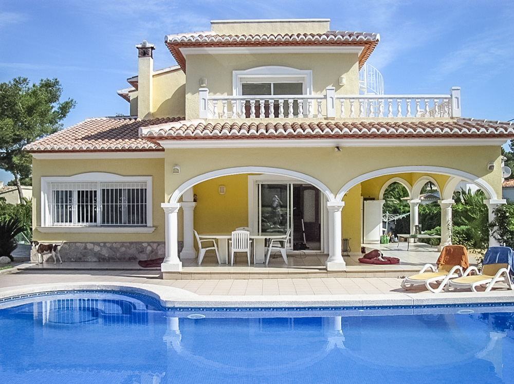 4 bed villa with sea views from the 1st floor in Javea