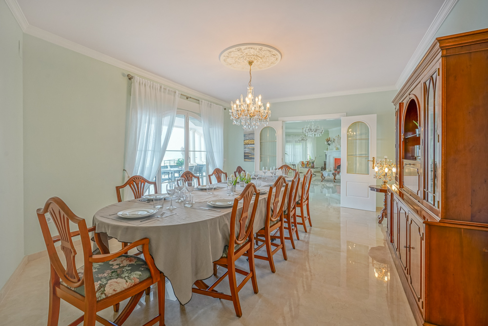 6 bed traditional villa with panoramic views in Javea