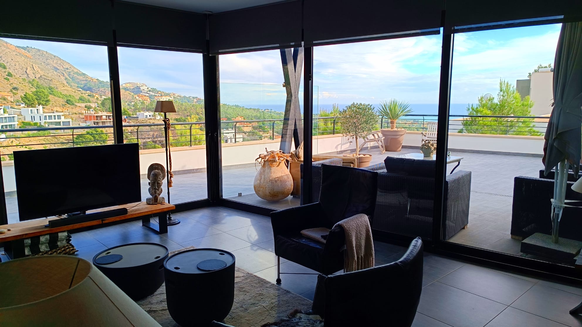 Modern villa with spectacular sea views in Altea
Sv