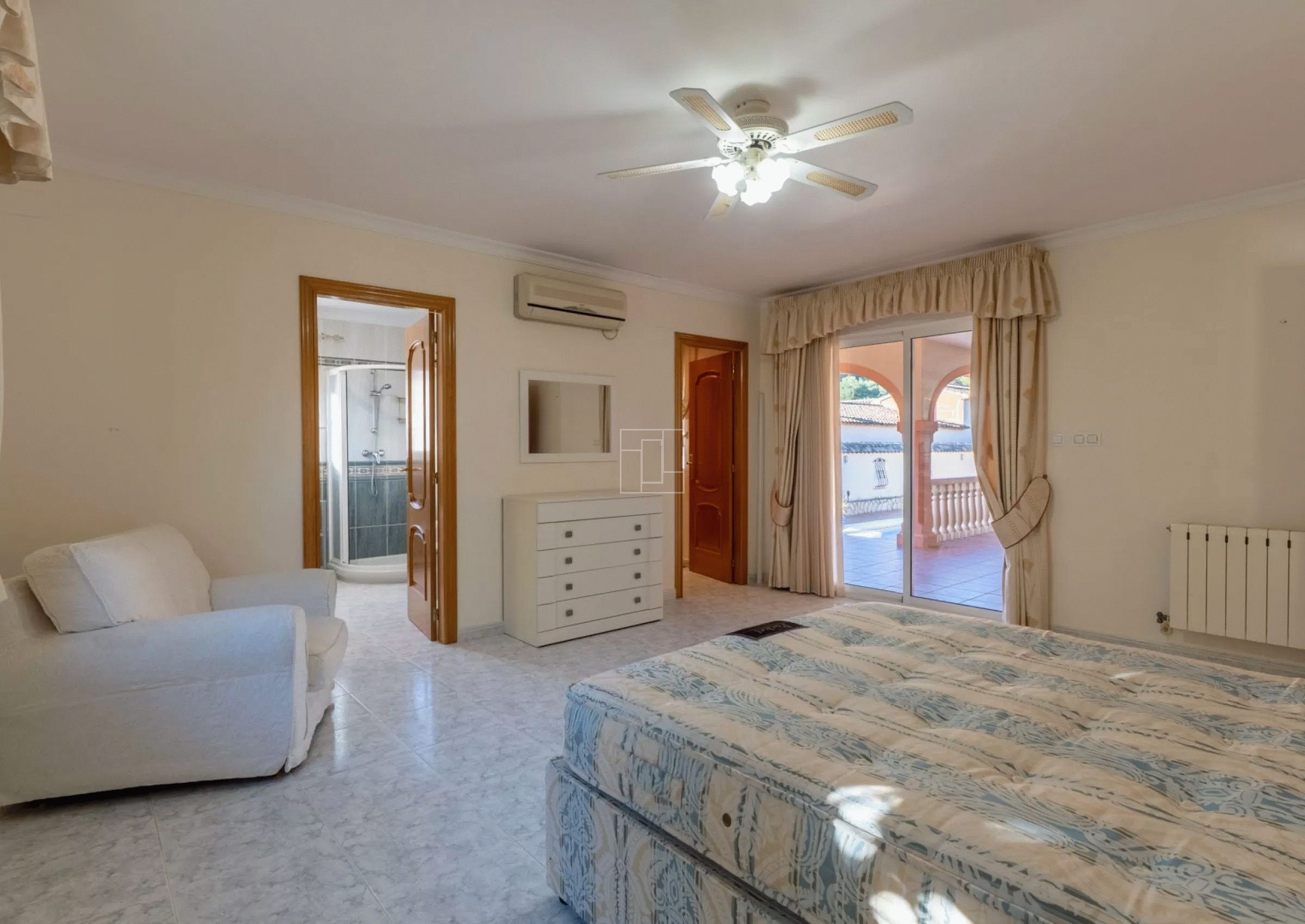 Jalón, Costa Blanca, Spain, 3 Bedrooms Bedrooms, ,3 BathroomsBathrooms,Villa,Sale,2459